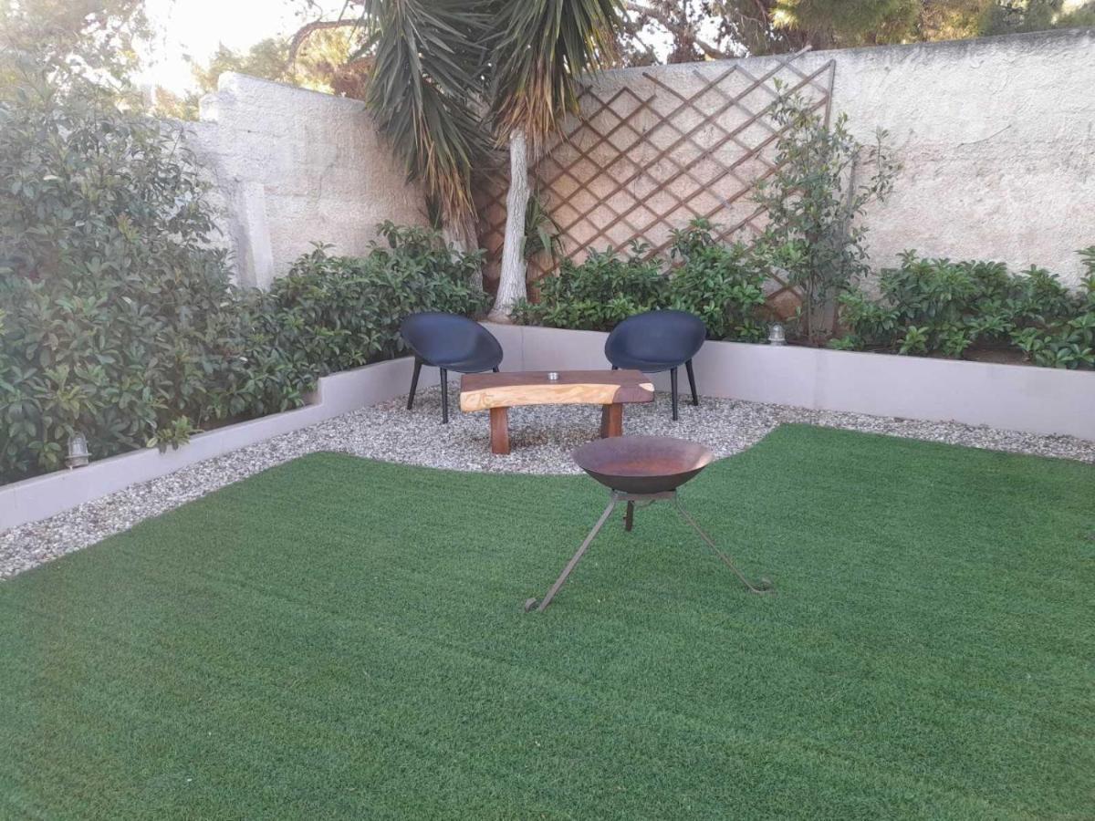 Suite With Garden Agia Marina  المظهر الخارجي الصورة