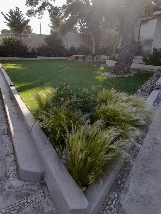 Suite With Garden Agia Marina  المظهر الخارجي الصورة
