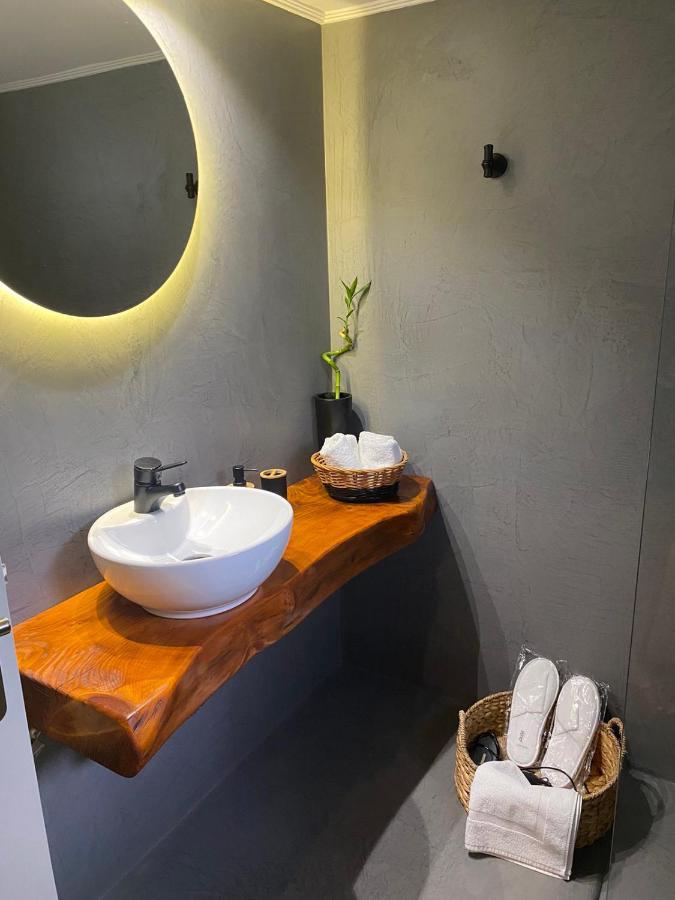 Suite With Garden Agia Marina  المظهر الخارجي الصورة